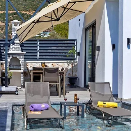 Villa Lueks Ve Benzersiz Firoza 3 *