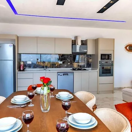 Villa Lueks Ve Benzersiz Firoza 3 *